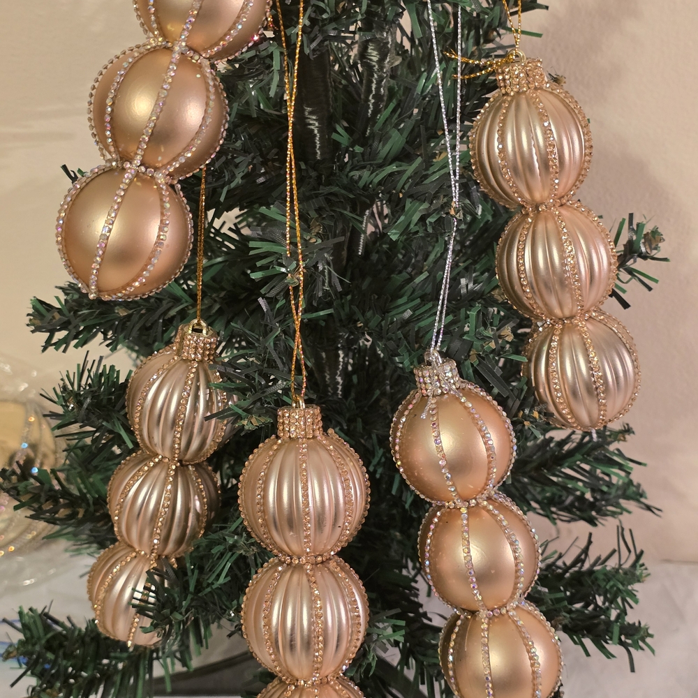 Luxurious Gold Holiday Ornament Collection New 5 Piece 5 Inch Handmade Gold